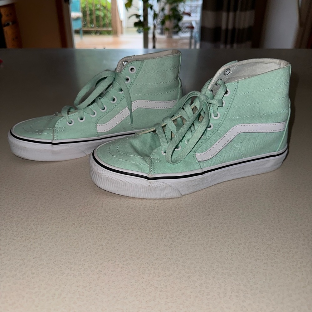 Size 8 women’s (6.5 men’s) Minty High-Top Vans